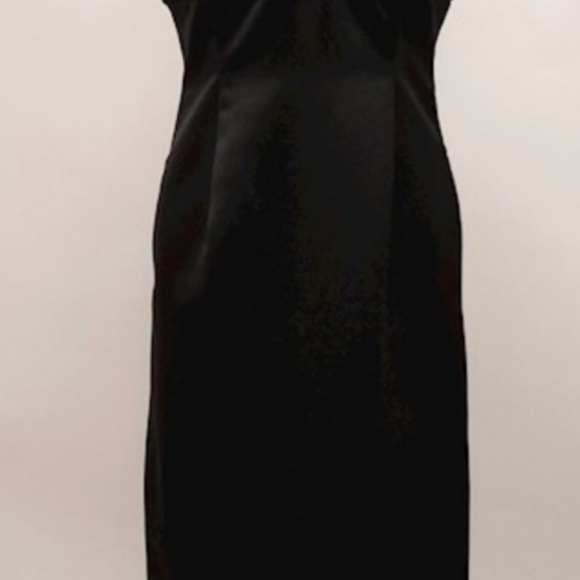 EUC Carmen Marc Valvo gown from SAKS - Picture 9 of 10